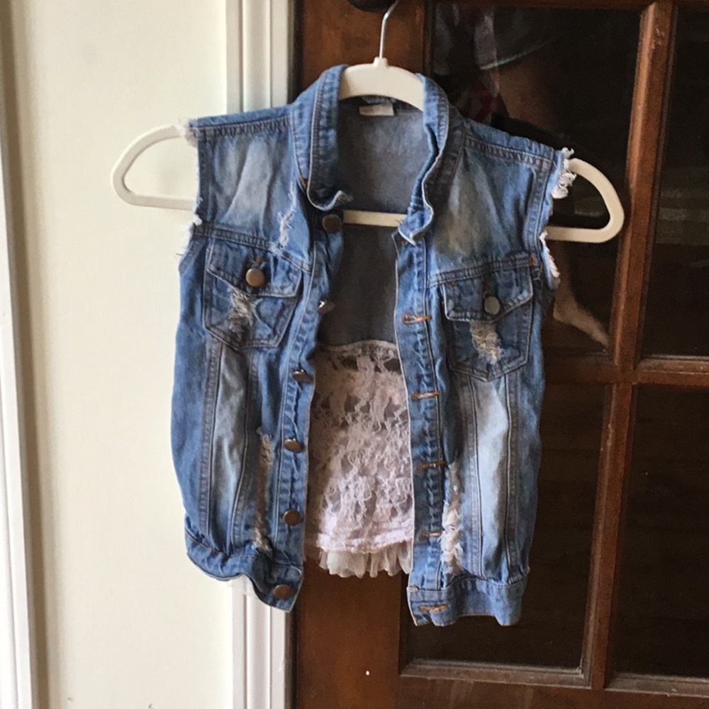 Sleeveless blue Jean jacket size 10